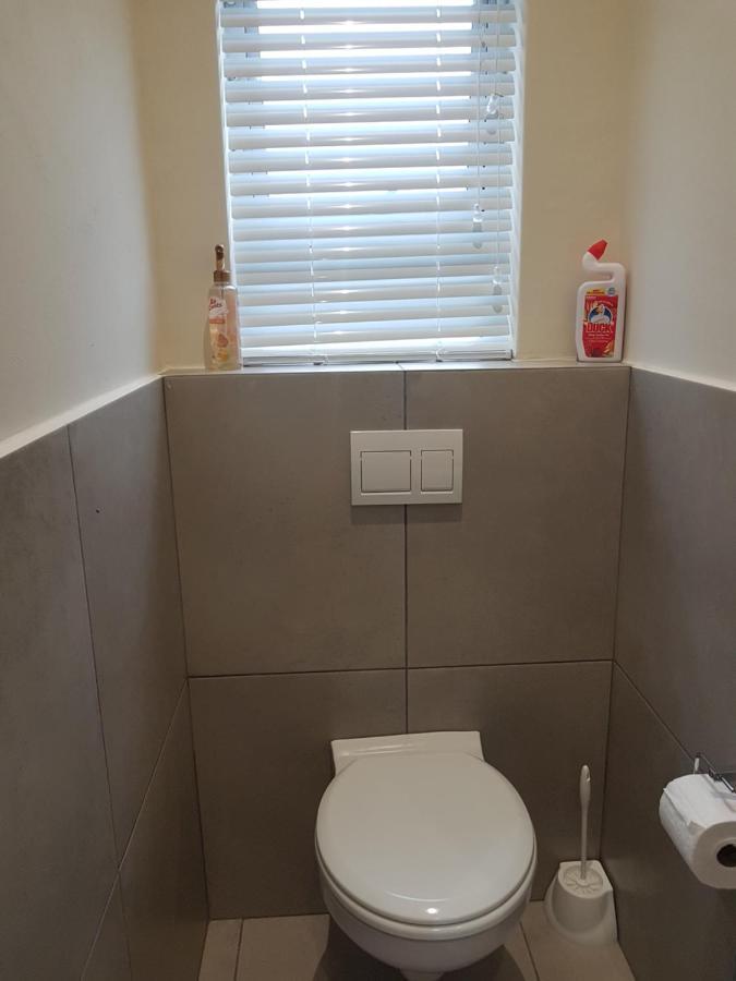 Sharon's House: Modern Self-catering 2*